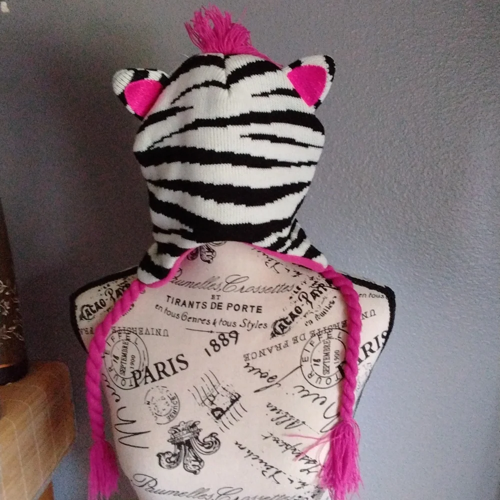 Beanie - Picture 4 of 4